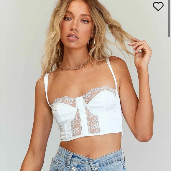 Leonara Lace button up crop top - Picture 2 of 5